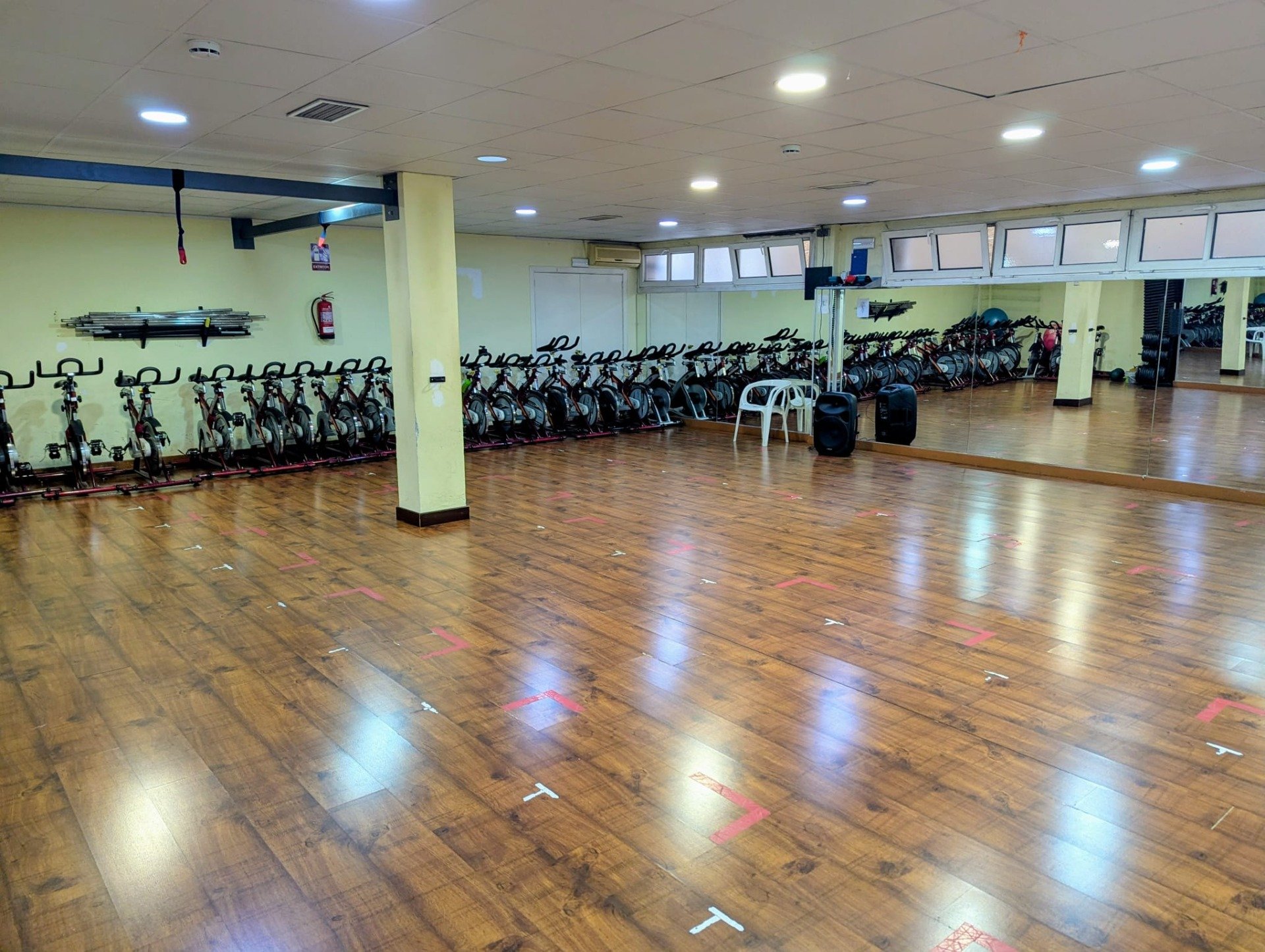 Sala de spinning y musculaci&oacute;n